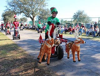 villages-christmas-parade